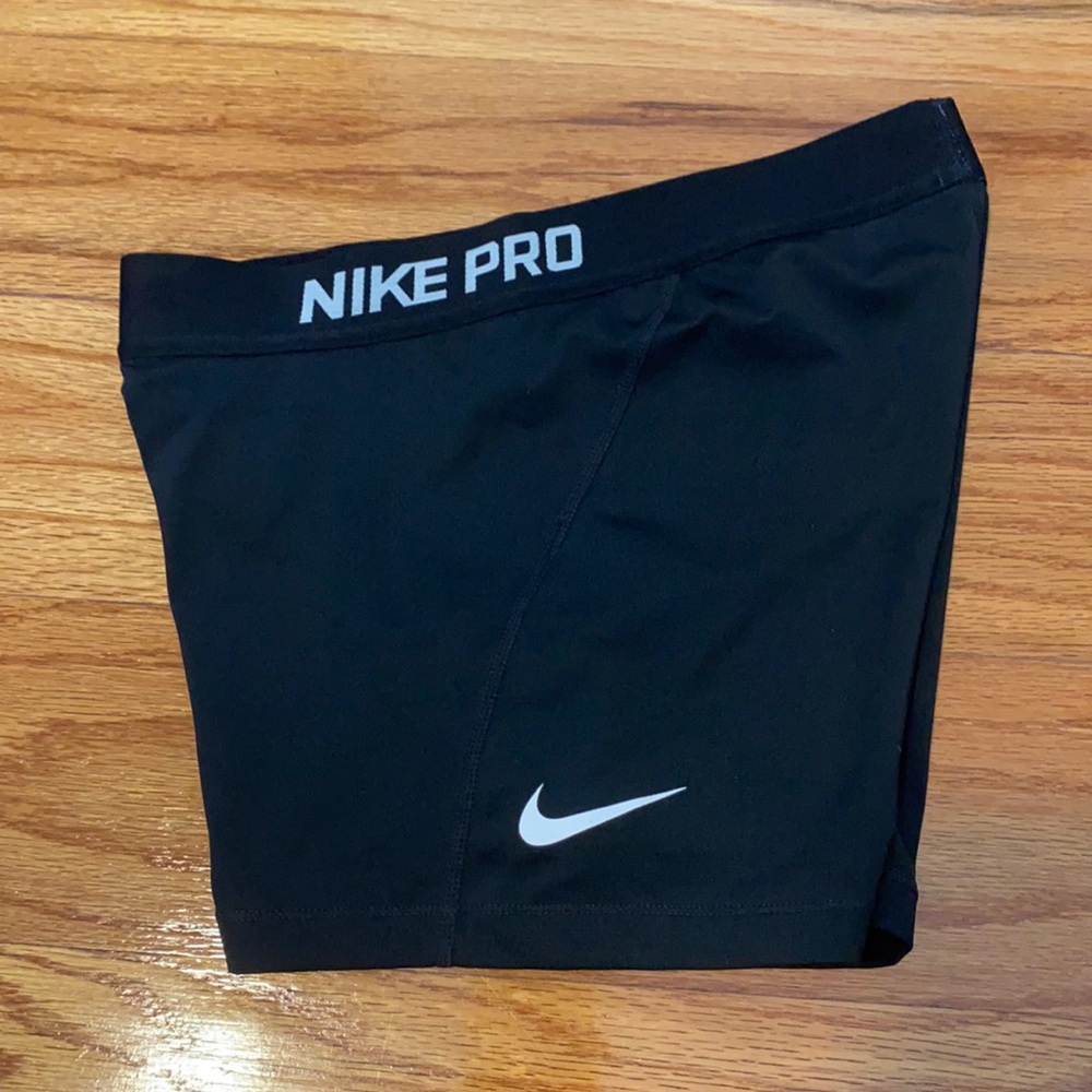 Nike dri-fit workout shorts (never worn)